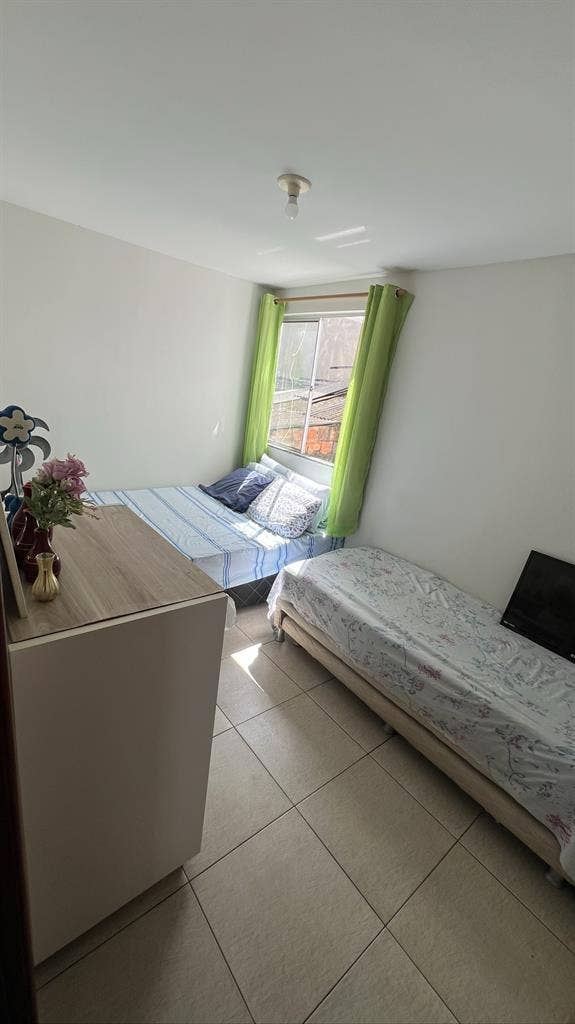 Busco colega de quarto