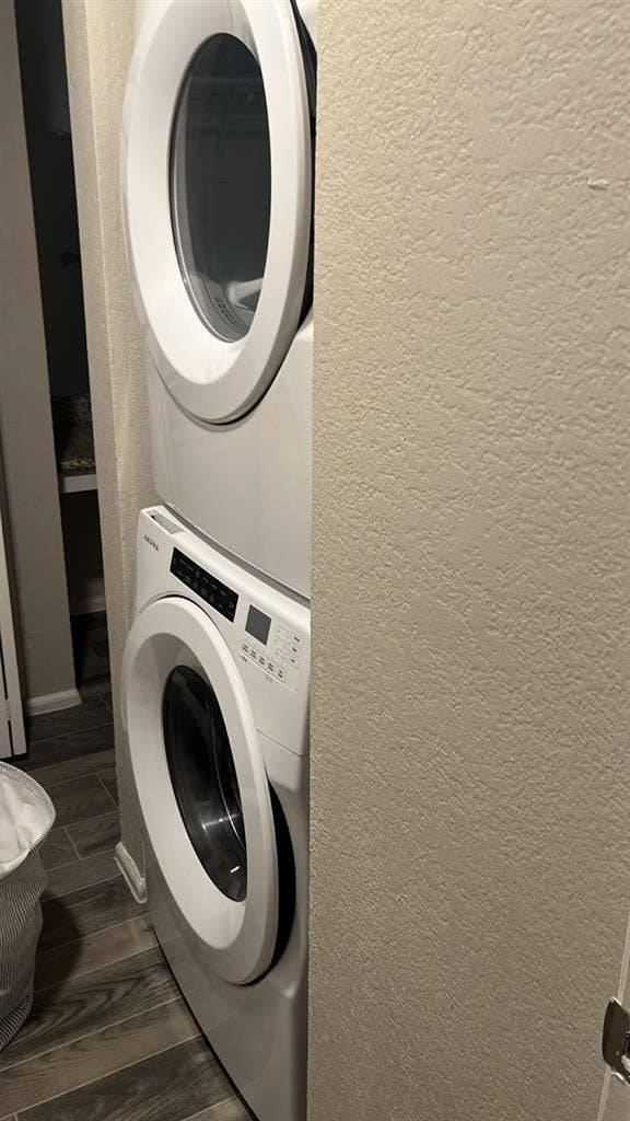 Female R private bed/ba scottsdale