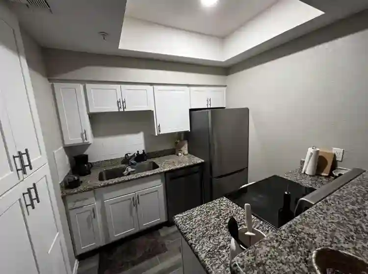 Female R private bed/ba scottsdale