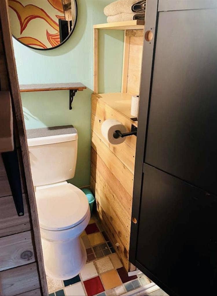 Cute quiet studio full furnished