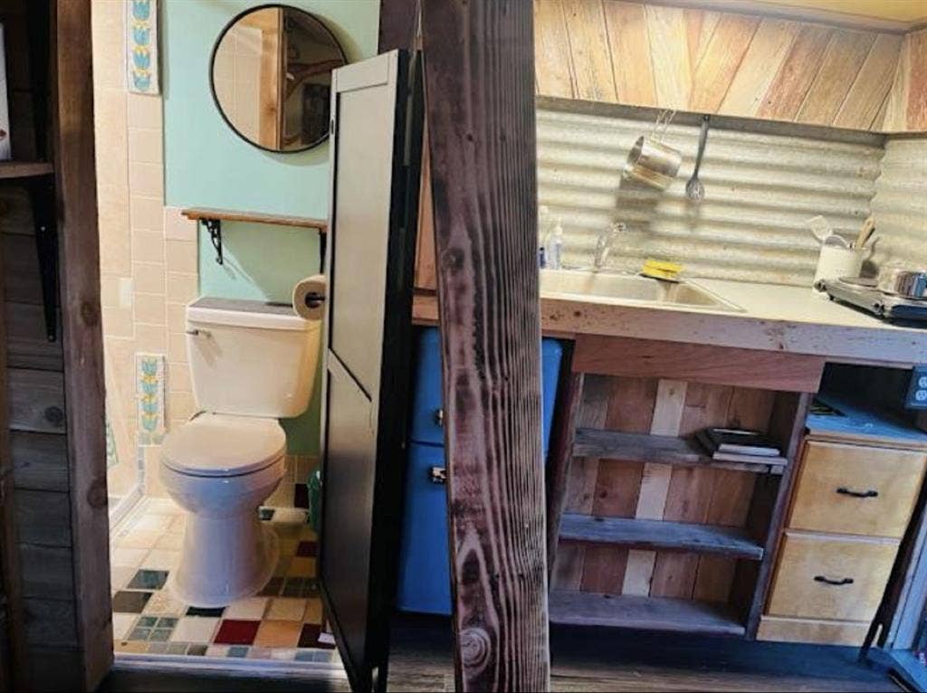 Cute quiet studio full furnished