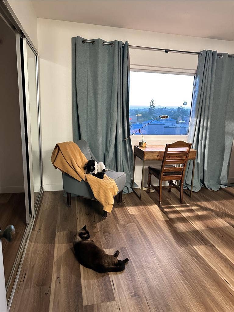 1 bedroom with en-suite.