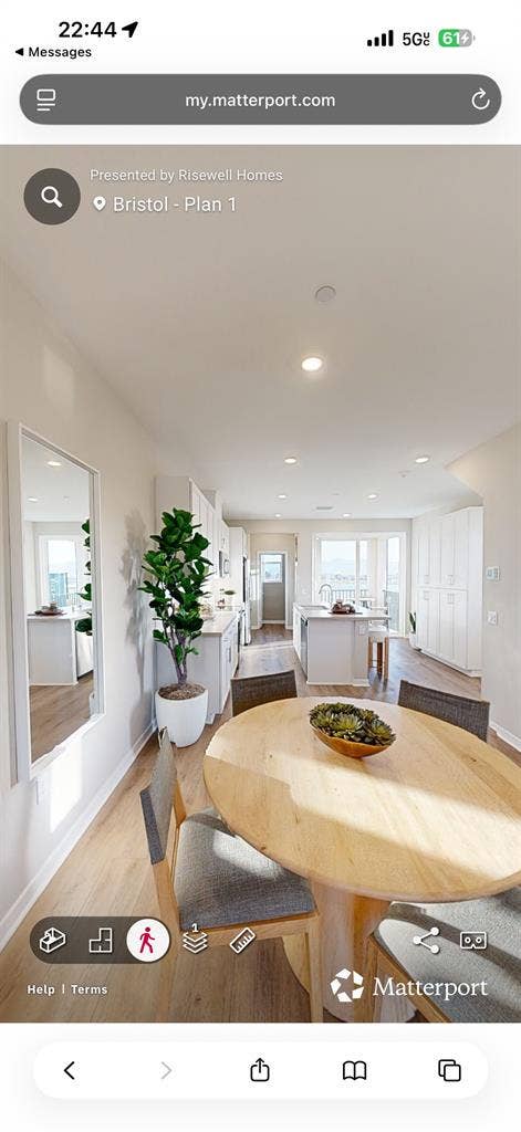 Single bedroom with private bath