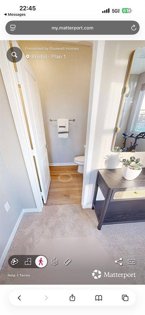 Single bedroom with private bath