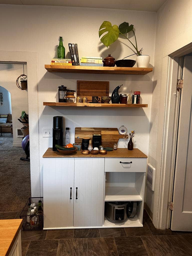 Room Available in 2BR/1BA Home