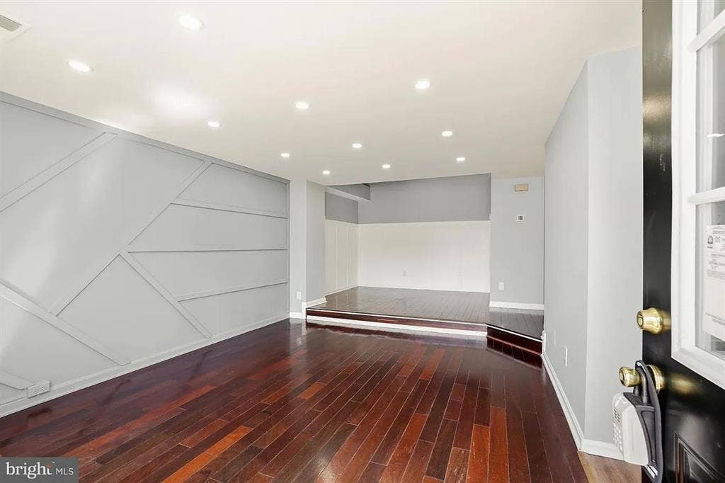 2 available rooms for rent