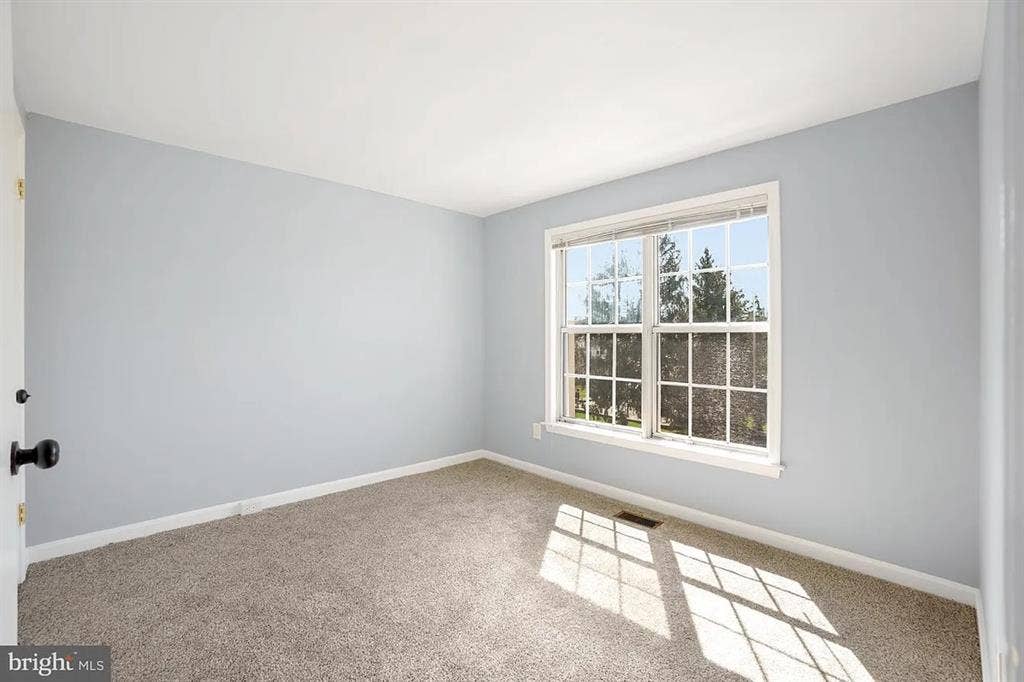 2 available rooms for rent