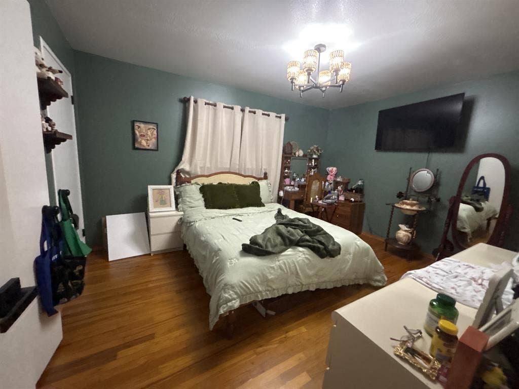 Master bedroom
