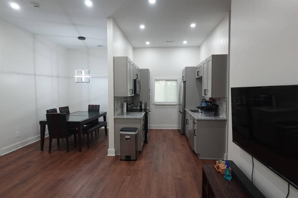 MASTER Bedroom Suite Available