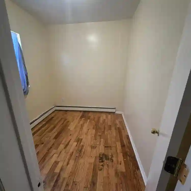 Private Room Available Immediately