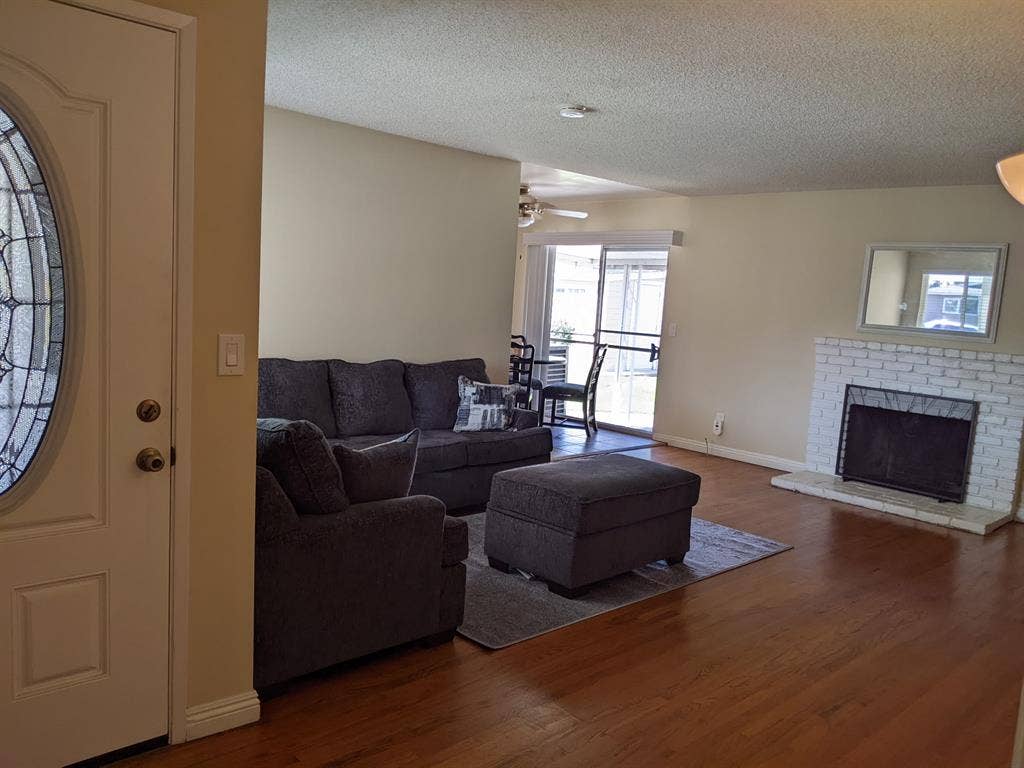 Private room for rent for female