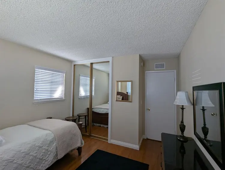 Private room for rent for female