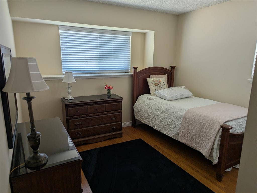 Private room for rent for female