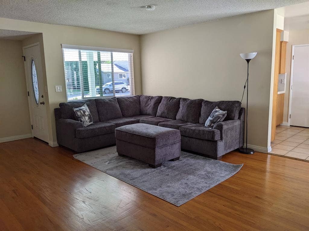 Private room for rent for female