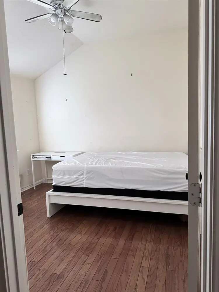 One room for rent