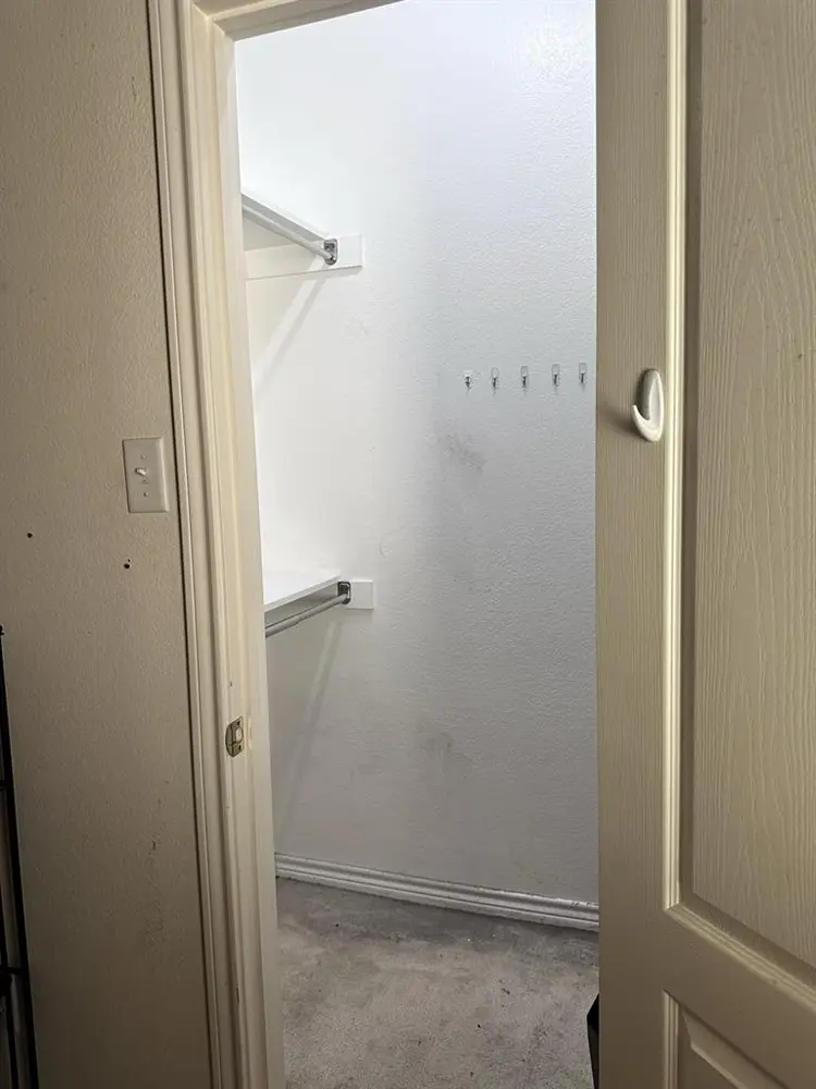 One room for rent