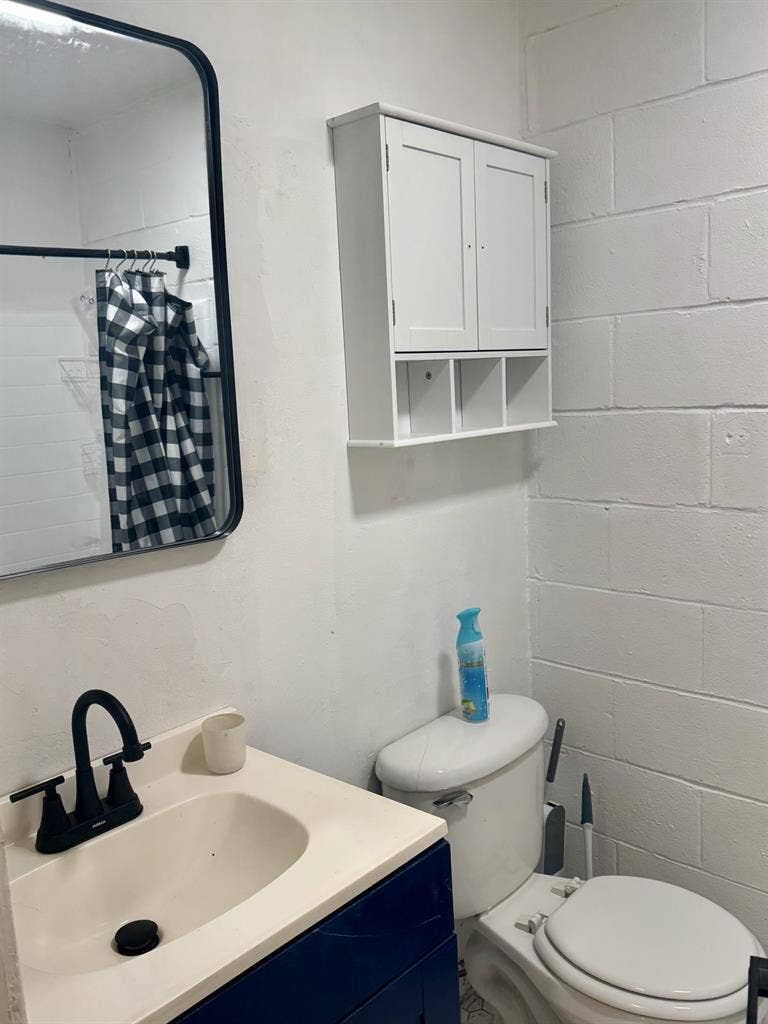Private Room Available July 6th
