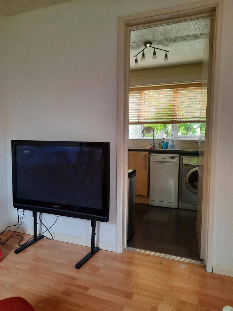 Room in Old Farm Park Milton Keynes