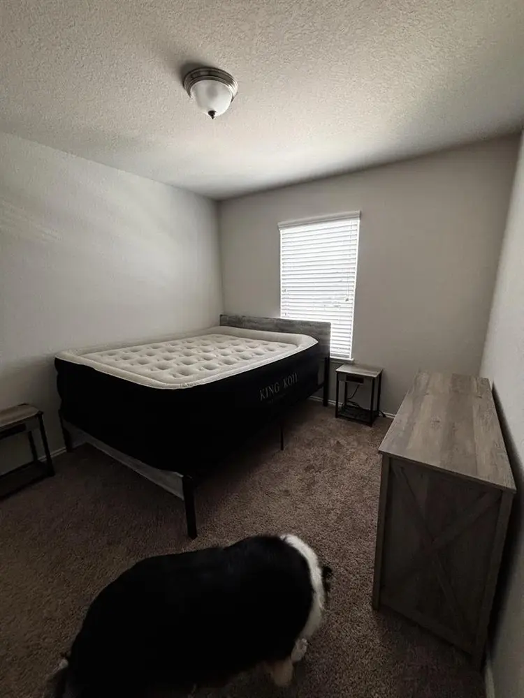 Quiet room for rent