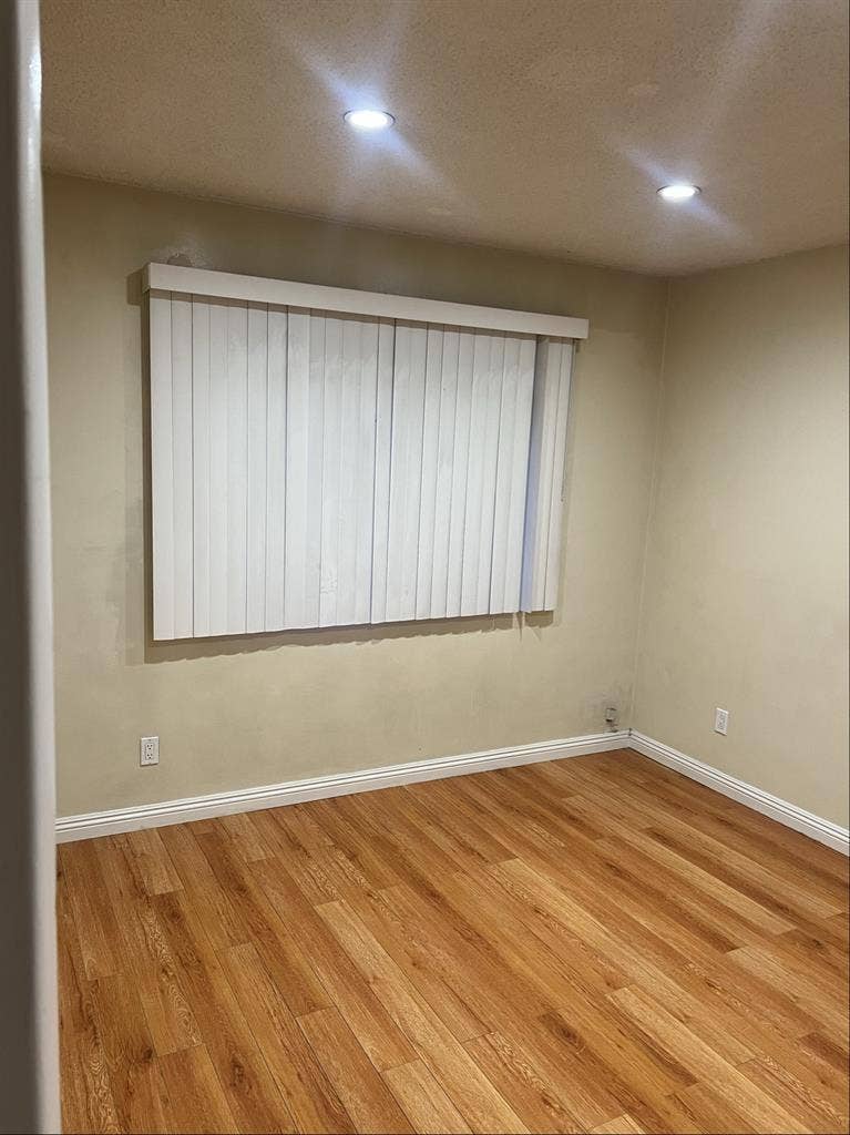 Room available in East Hollywood!✨
