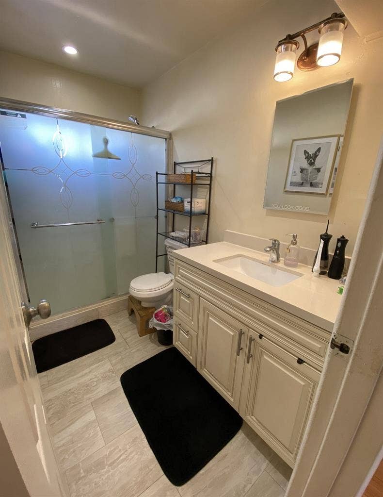 Room available in East Hollywood!✨