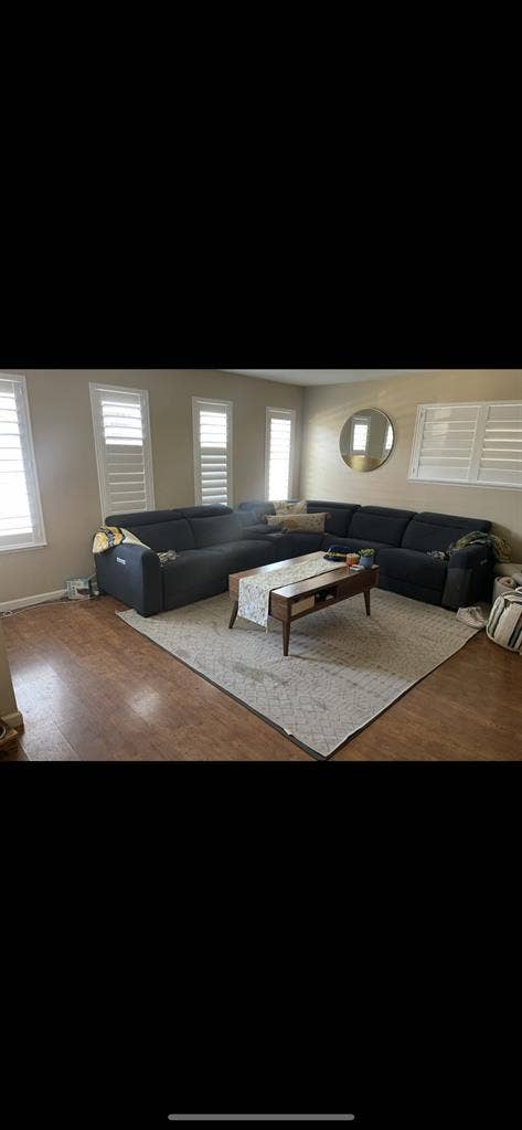 Master Bedroom w/Private Bathrooom
