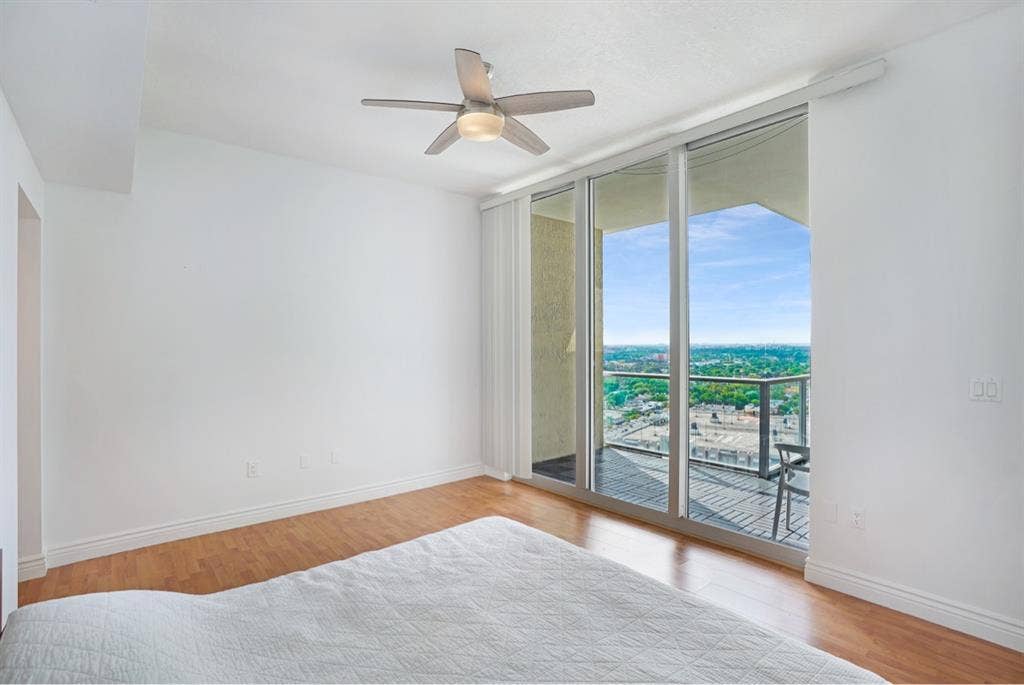 Midtown 2 Miami 1 bed high ceilings