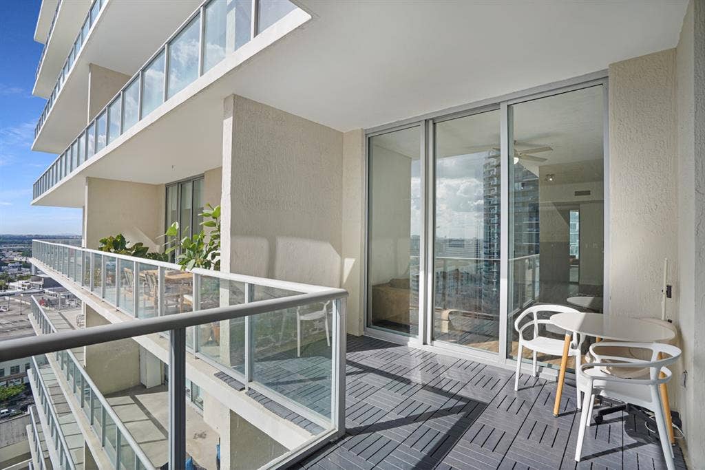 Midtown 2 Miami 1 bed high ceilings