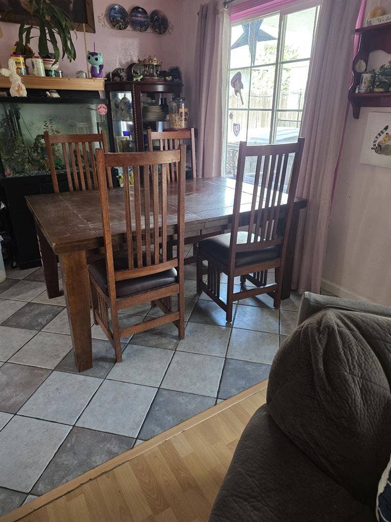 Private room for rent with a family