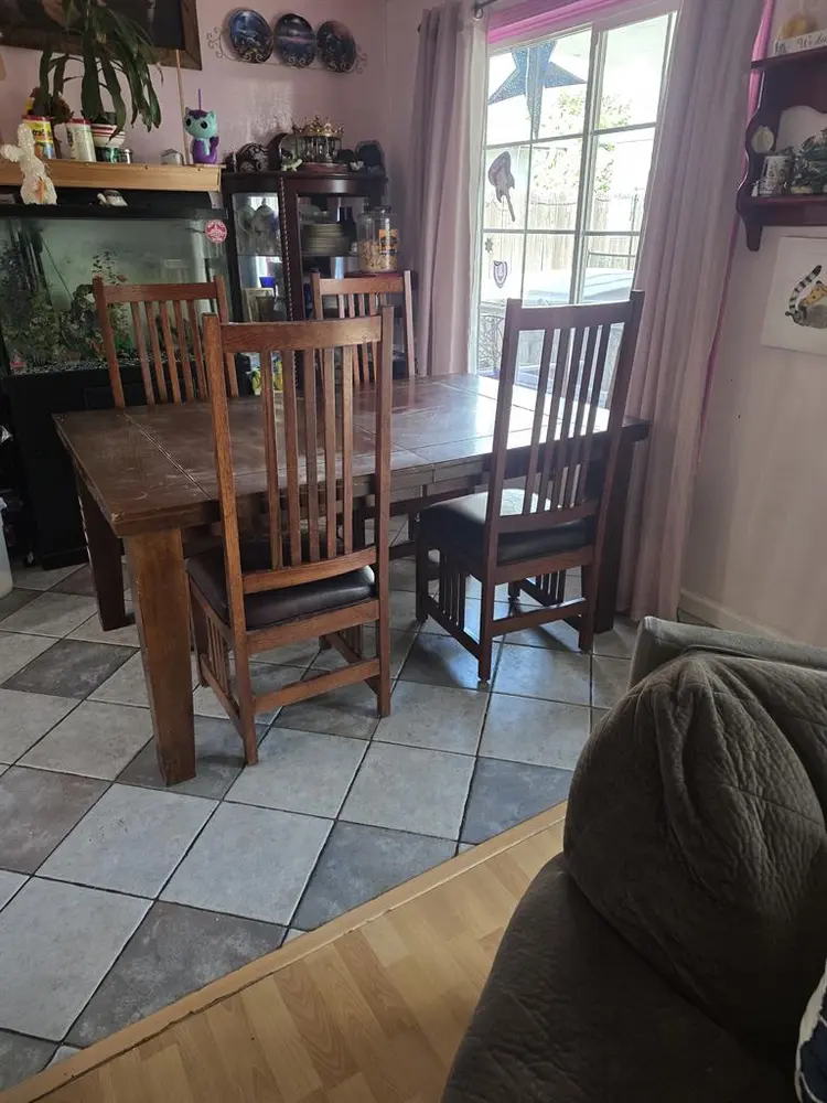 Private room for rent with a family