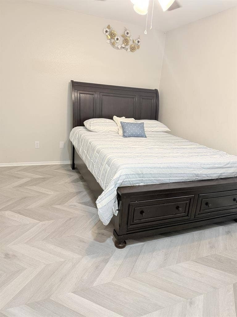 Perris, CA-Furnished room for rent