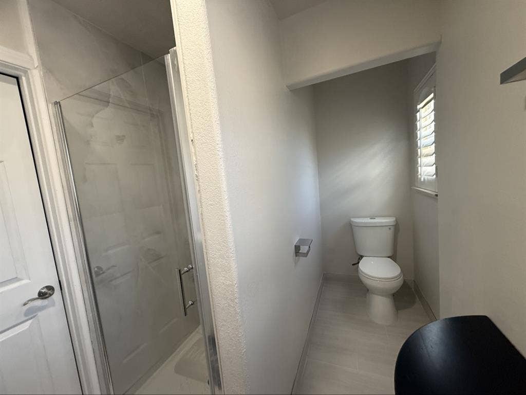 Perris, CA-Furnished room for rent