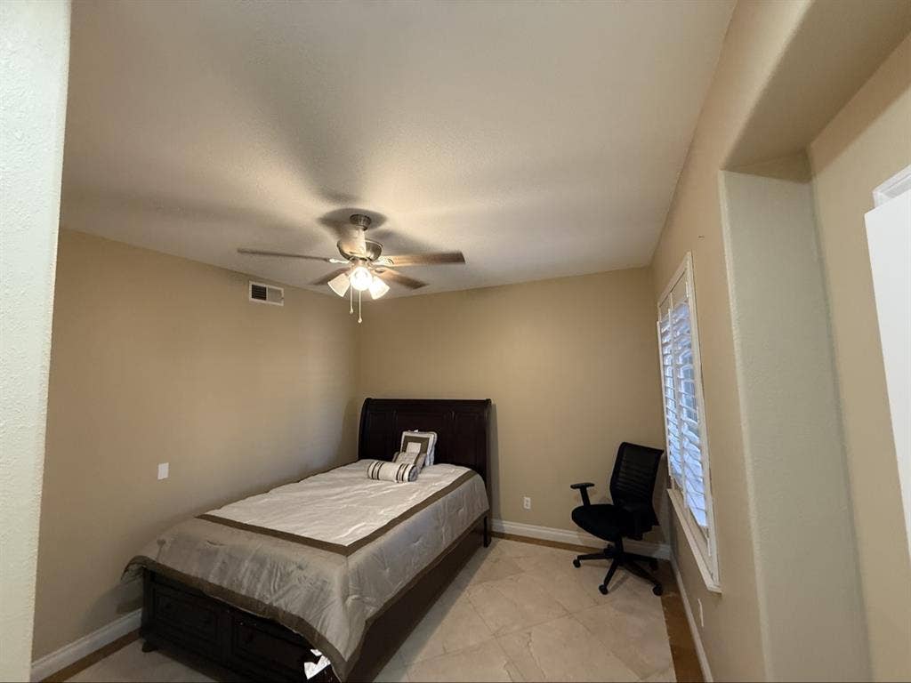 Furnished room for rent in Perris.