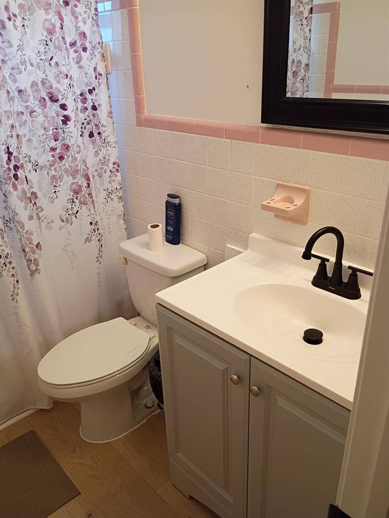 SHARE 2 BR 2BA HOME