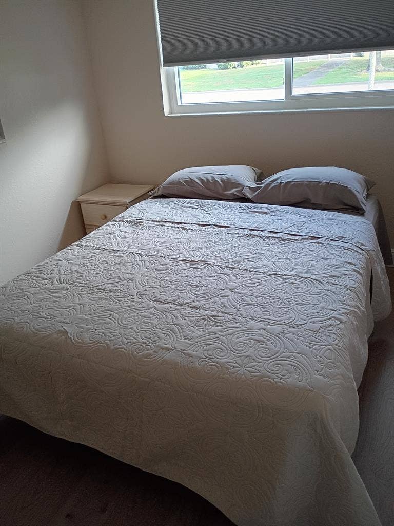 SHARE 2 BR 2BA HOME