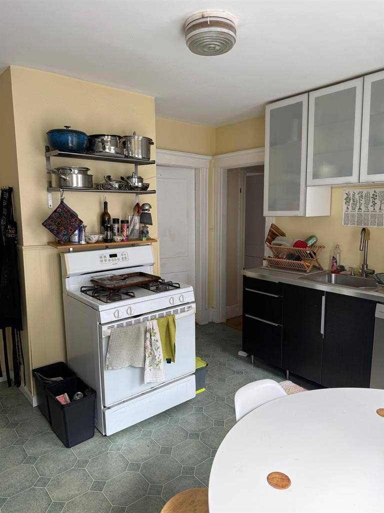 Looking for sublet for August