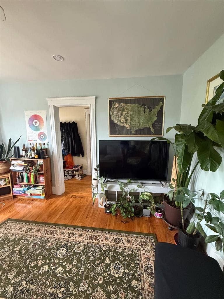 Looking for sublet for August