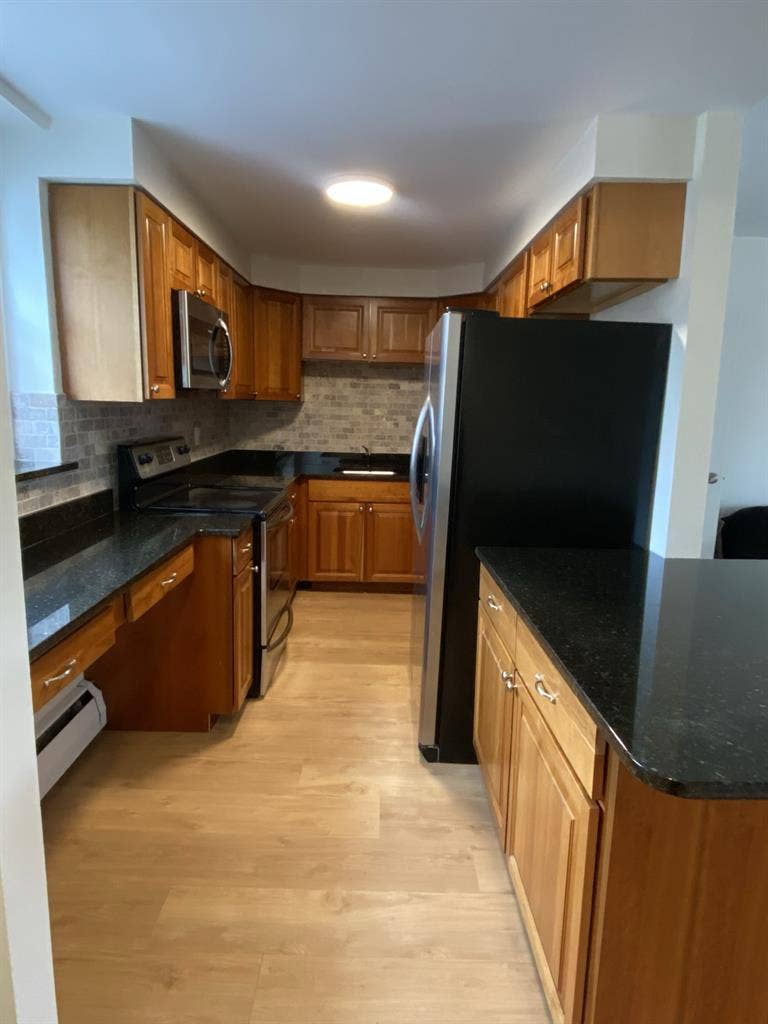 Room in 3BR unit - 65 Dwight Street