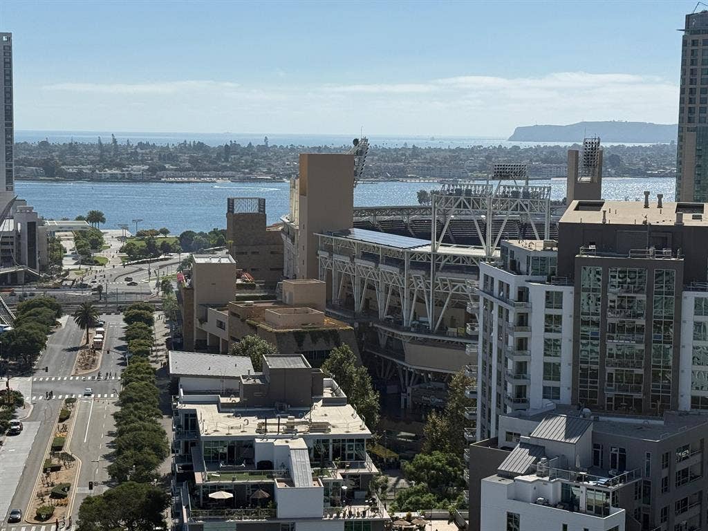 Penthouse Unit with Stunning Views