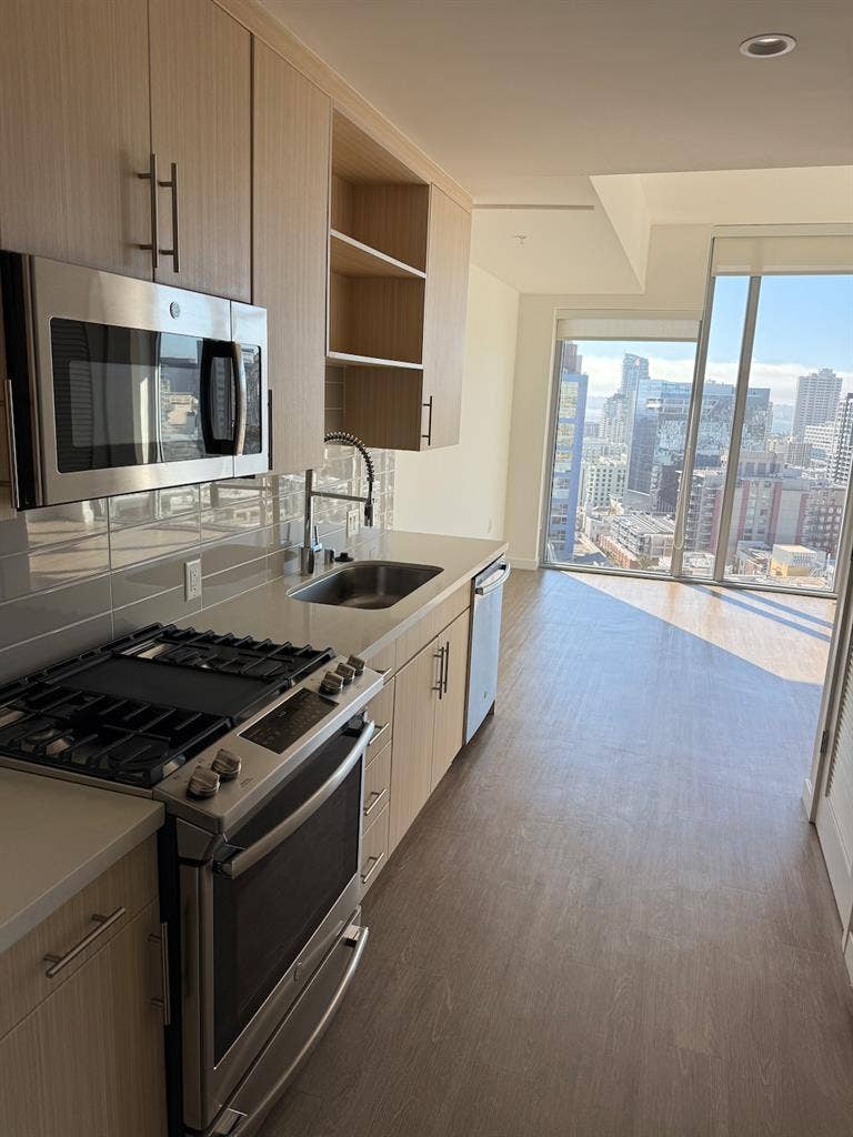 Penthouse Unit with Stunning Views