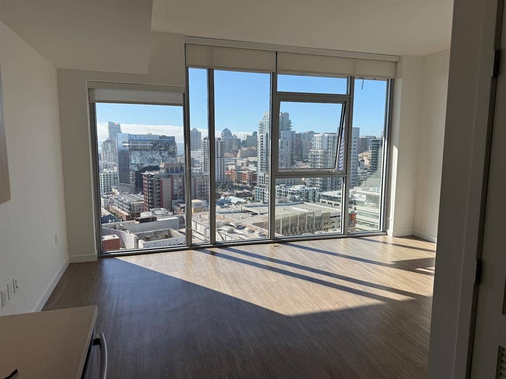 Penthouse Unit with Stunning Views