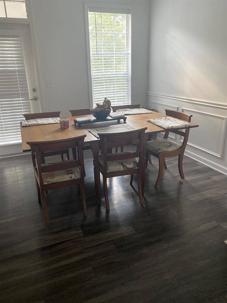 Looking for Roommate