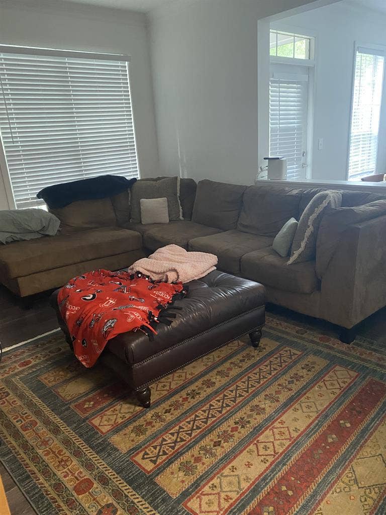 Looking for Roommate