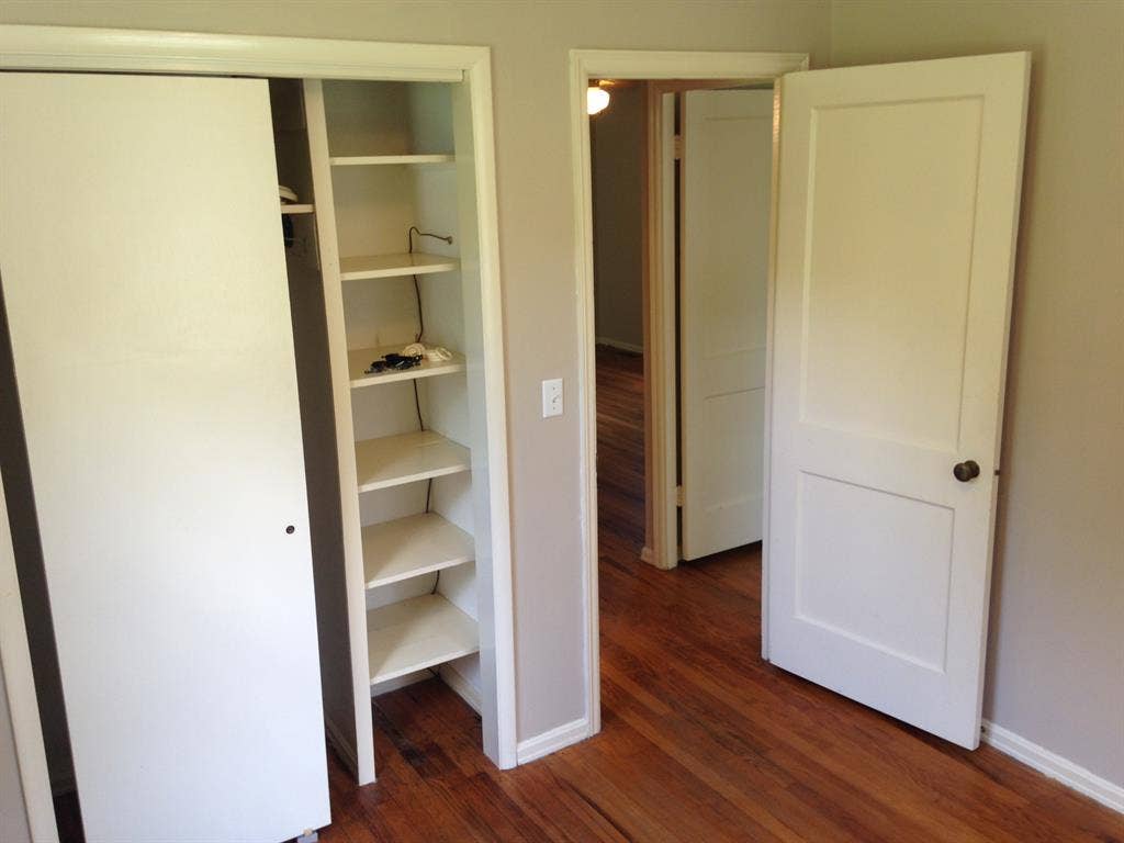 Private Room in East Nashville Home