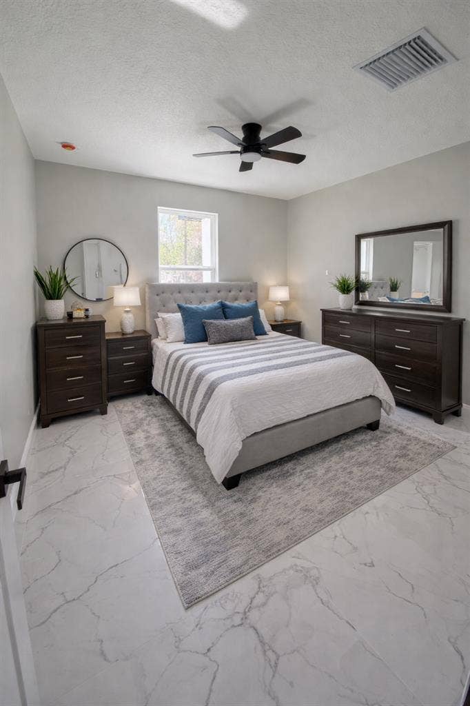 2 Rooms Available for Female