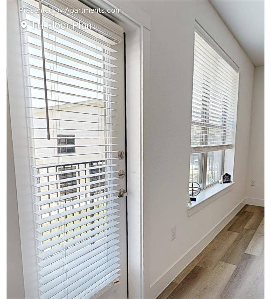 Townhome – Short-Term Lease