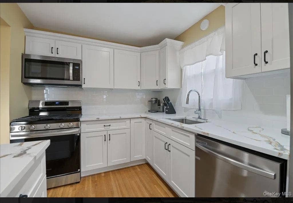 3BR/2BA for rent in Plainview