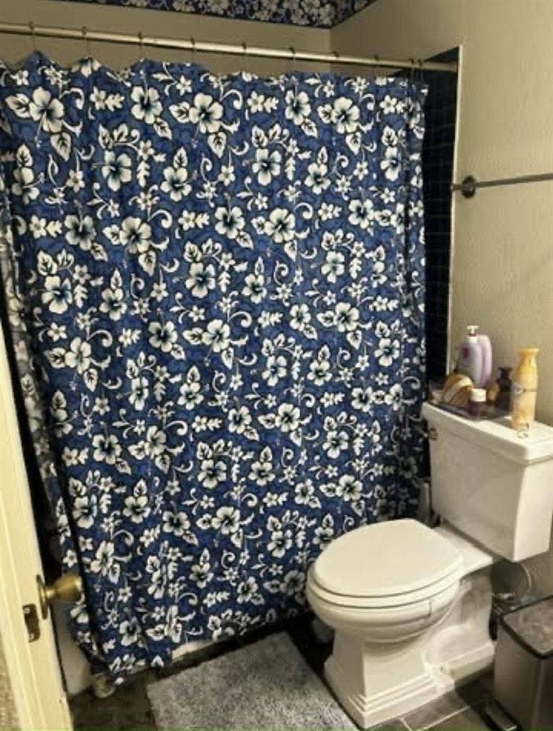 Looking for female roommate!