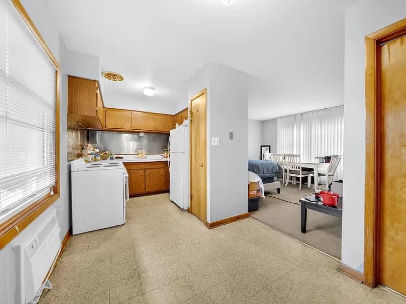 I have 1 bedroom apartment for rent