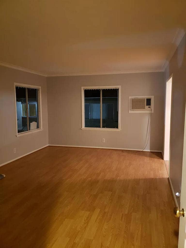 Furnished 2BR Vintage Apartment